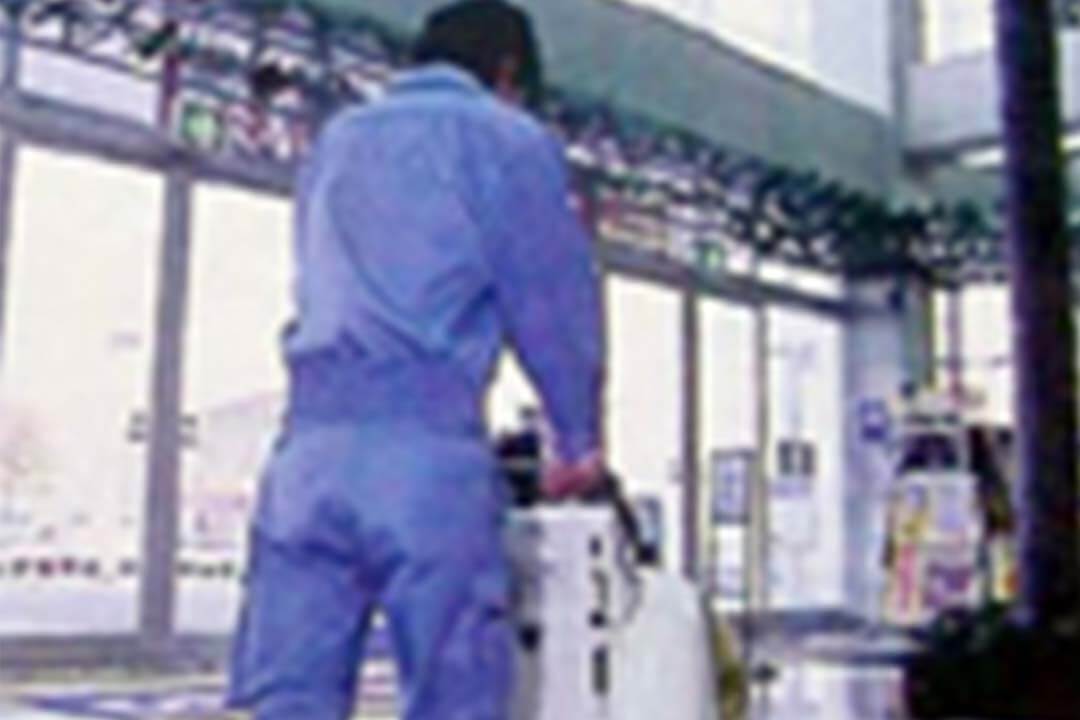 株式会社明和ビルサービス施設の清掃スタッフ画像|S