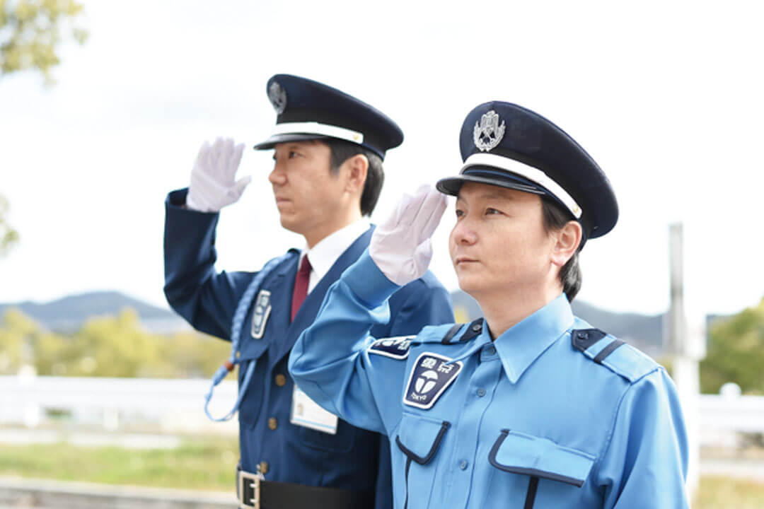 東京セフティ株式会社交通誘導警備員〔人気のお仕事〕画像|M