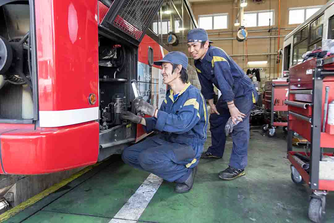しごとの相談カフェ irohaバスの整備〔職業紹介〕画像|S